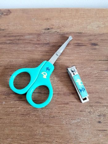 Ciseau + coupe ongles bébé
