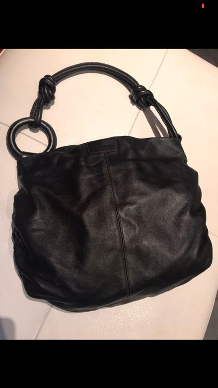 Sac à main en cuir noir Séquoia porté épaule - photo numéro 2