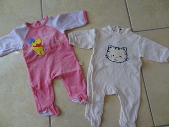 Lot de 2 pyjamas T 1 mois