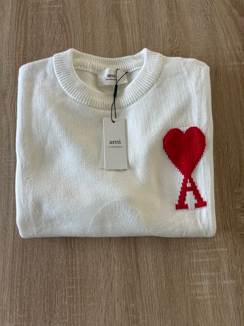 Pull Ami Paris noir et rouge