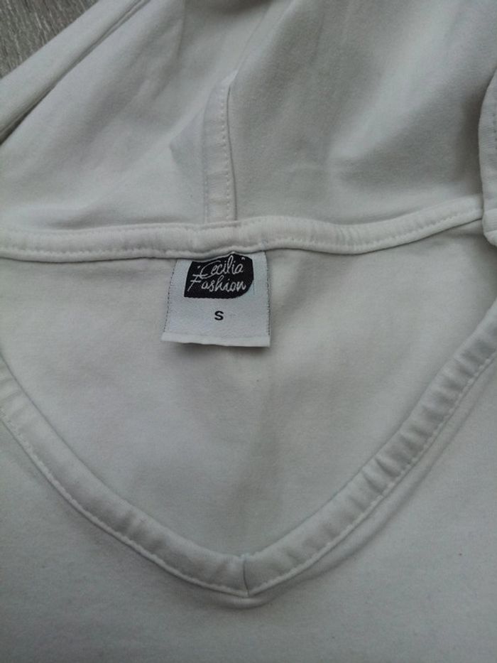 Pull fin à capuche taille S - photo numéro 3