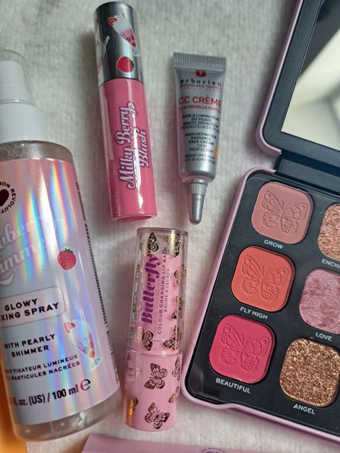 box maquillage et soins neufs. lot de produits dans un coffret 🎁 - photo numéro 15