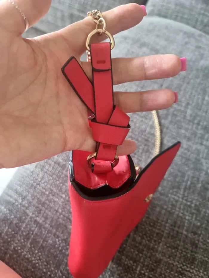 Sac rouge - photo numéro 7