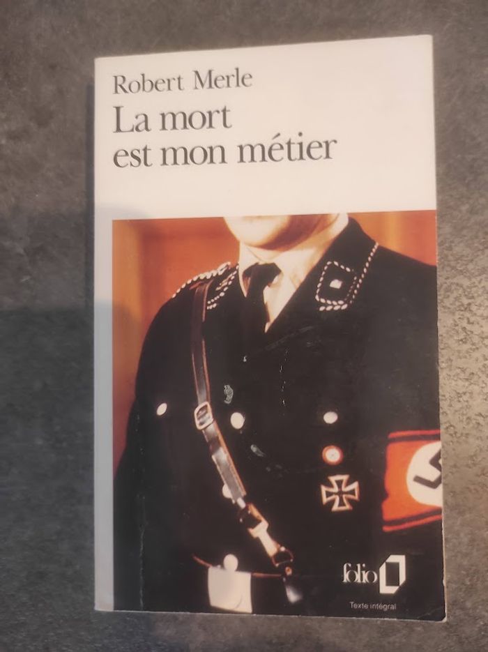La mort est mon métier Robert Merle Folio 1996 - photo numéro 1