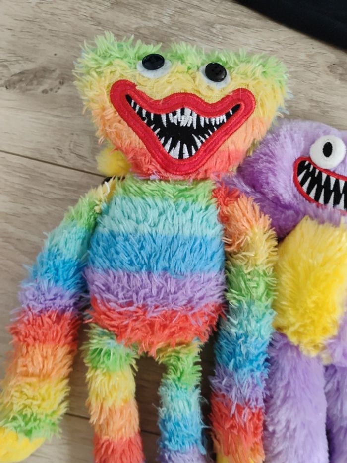 Lot peluches huggies wuggies - photo numéro 2