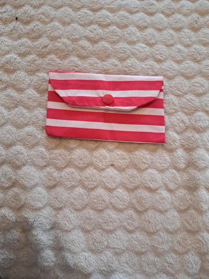 Pochette à cartes – Compacte & pratique