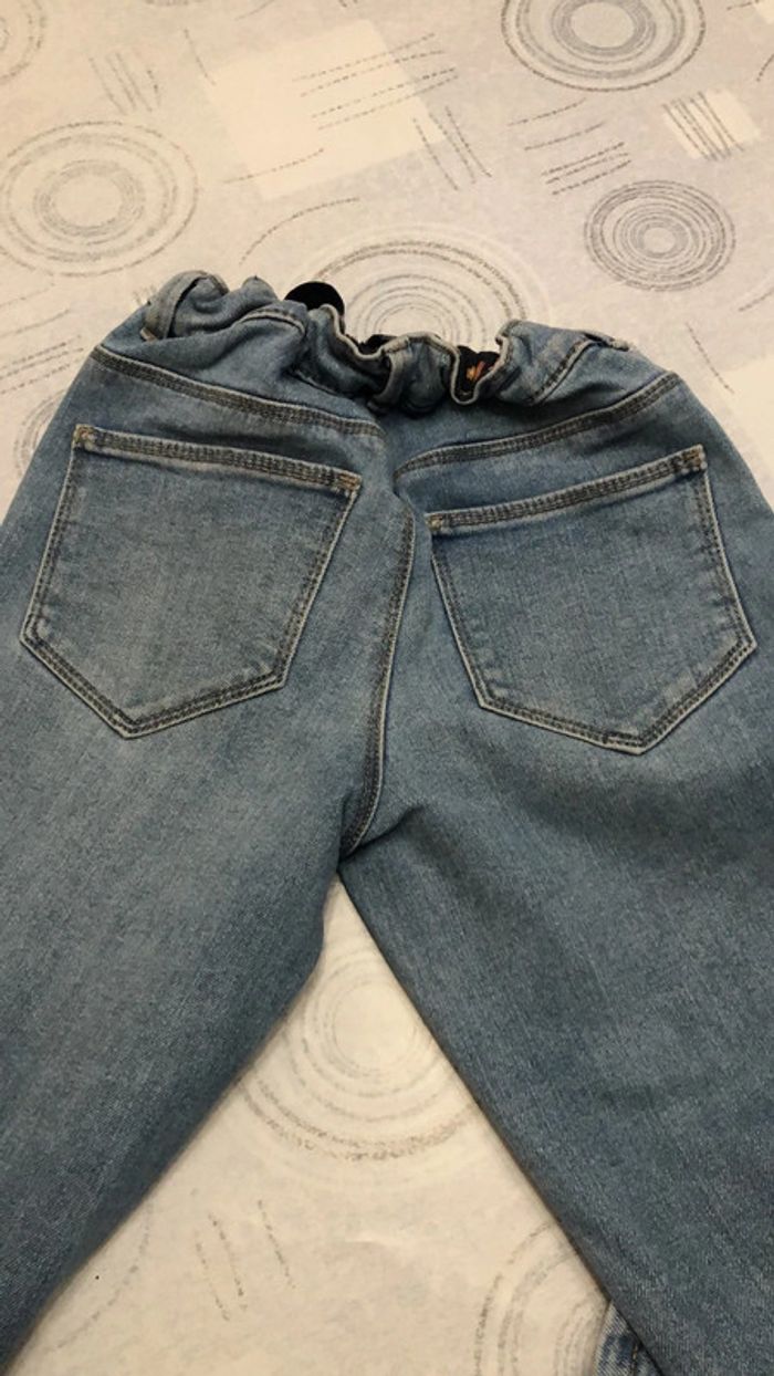 Joli jeans Kiabi 10 ans - photo numéro 2