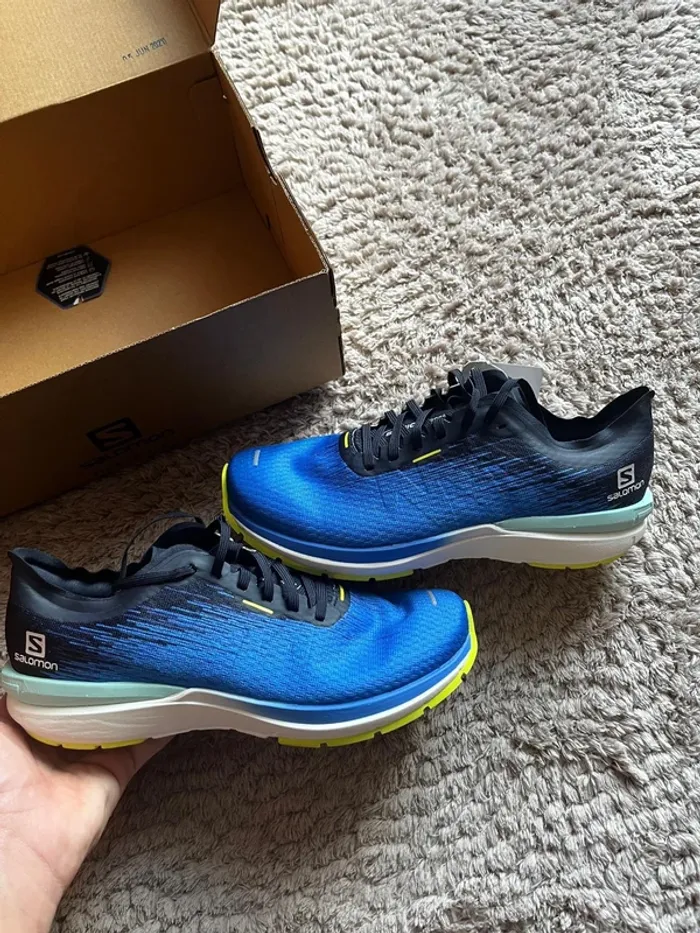 Chaussures de running Salomon / 40 / Bleu / Neuves sans étiquette
