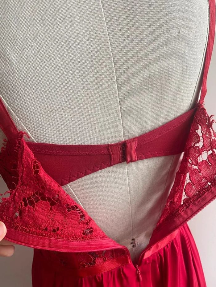 Robe rouge satin & dentelle sur mesure - photo numéro 12