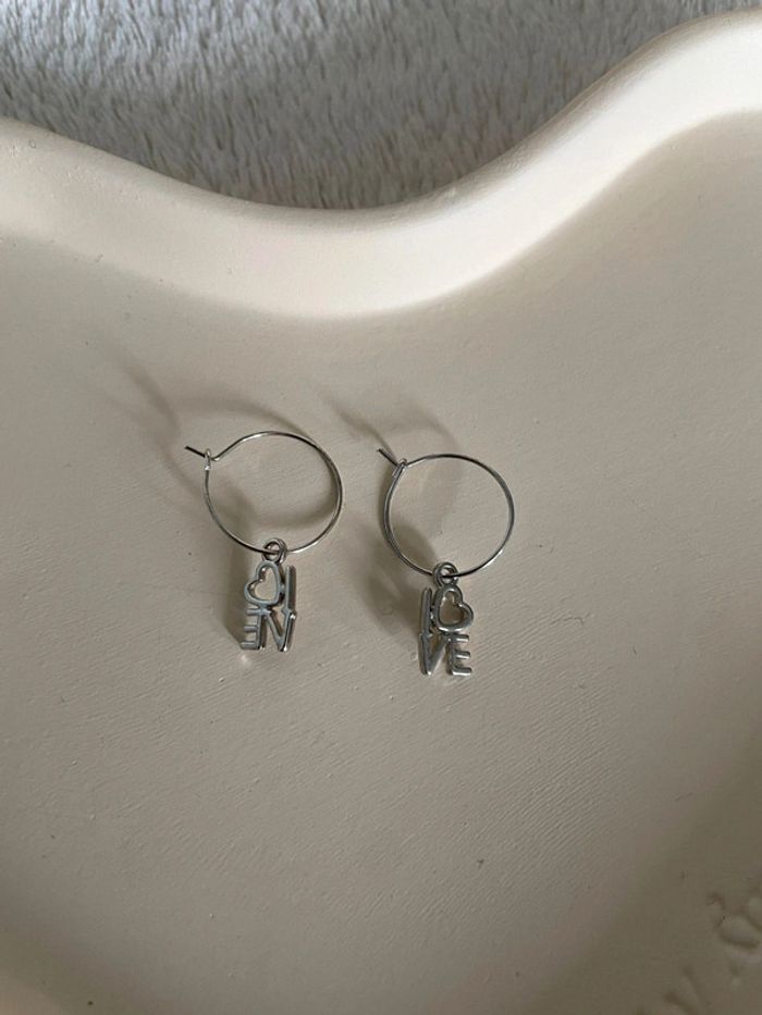 Boucles d'oreilles argentées love.