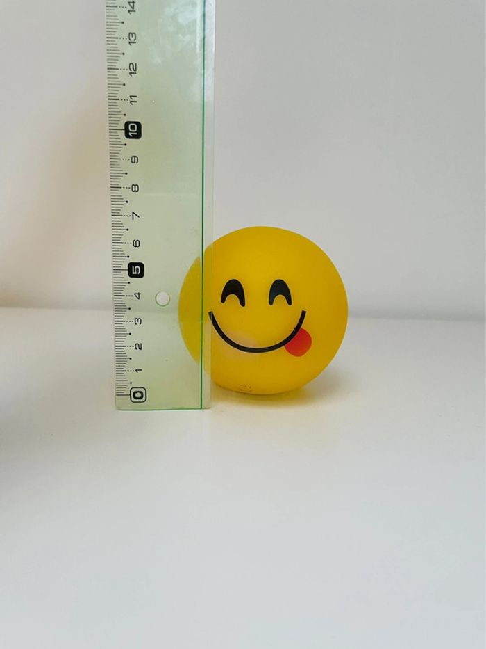 Veilleuse emoji smiley jaune - photo numéro 3