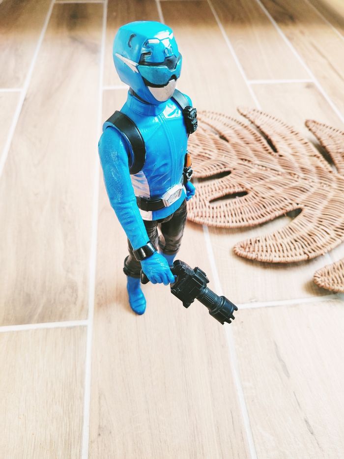 🙅 Power rangers beast morphers grandes figurines 30 cm ranger bleu avec pistolet - photo numéro 3