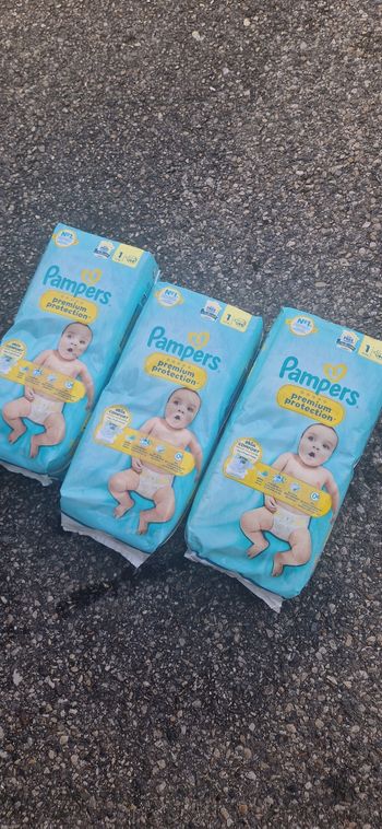 25 euro les 3 paquet de couches taille 1