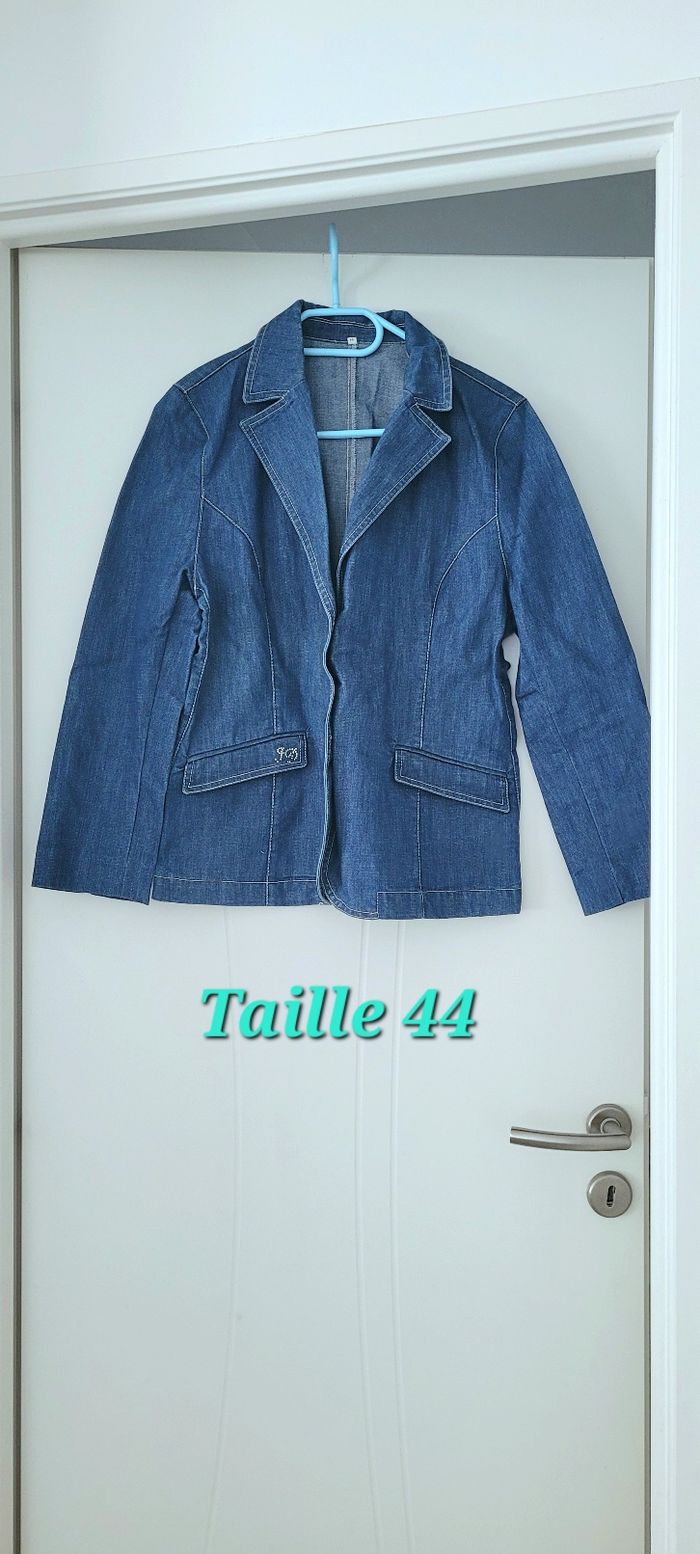 Veste en jeans taille 44 TBE