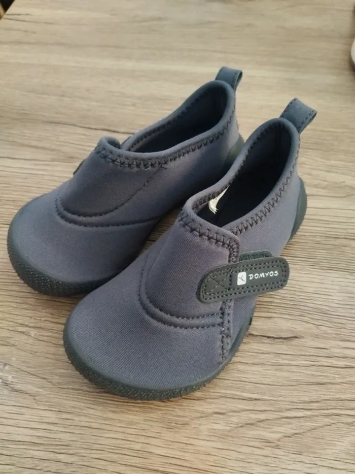 Paire de chaussons d'eau pointure 23 - photo numéro 2