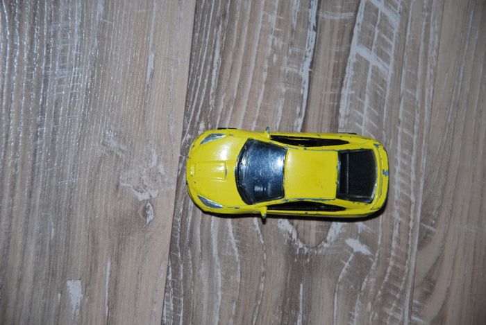Toyota Celica 1/43 Minichamps (T23) jaune 2000 miniature
