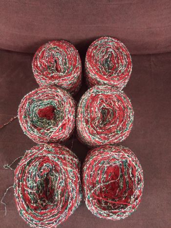 Lot de 6 Pelotes Fantaisies effet bouclettes (580g)