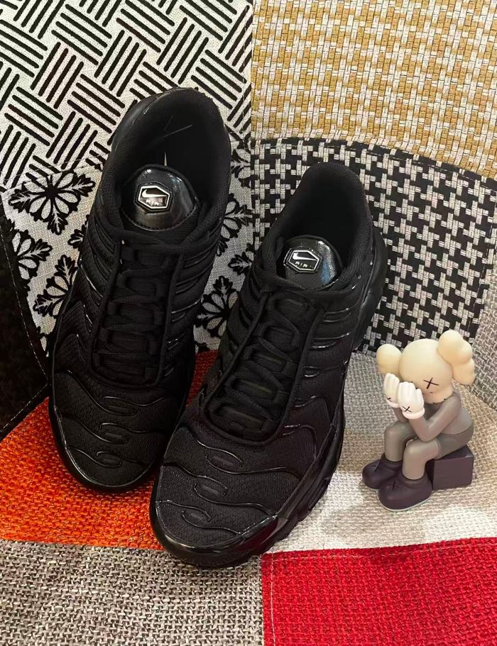 Nike Air Max TN Plus Black - photo numéro 5