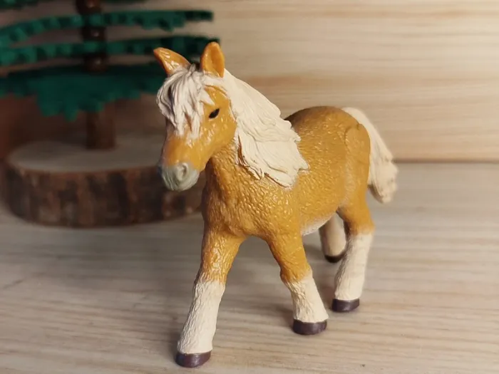 Schleich poney beige figurine animal équidé