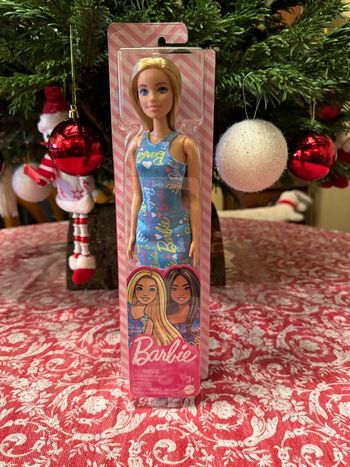 Poupée Barbie tenue d’été