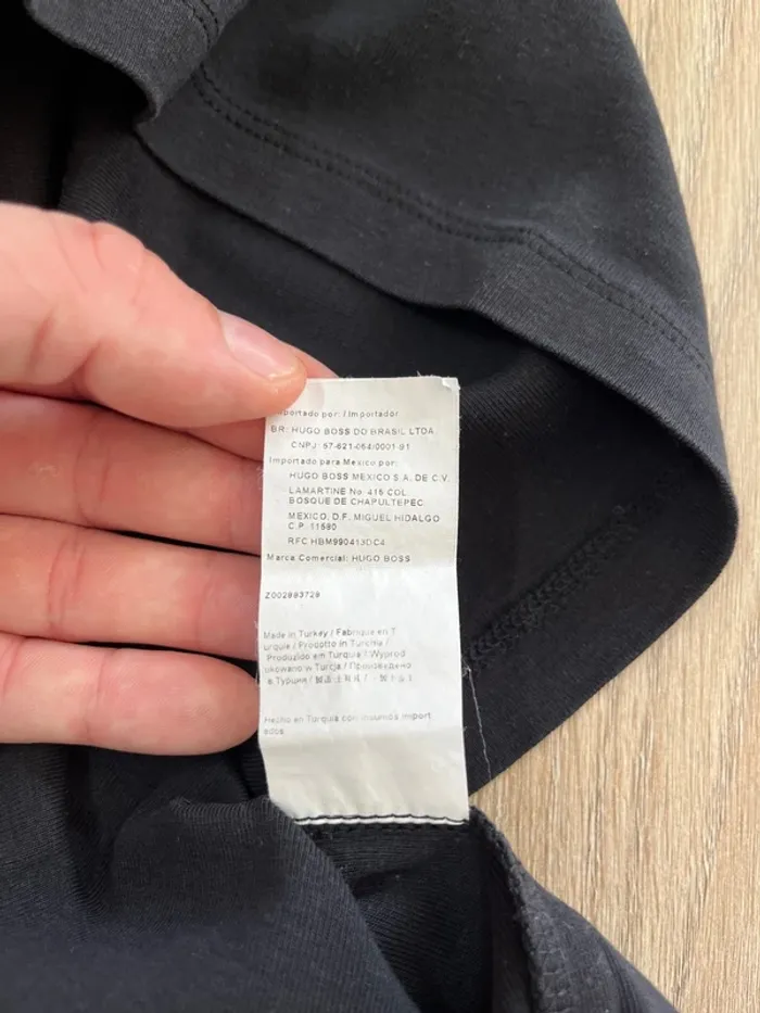 T-shirt Hugo Boss neuf – Taille S - photo numéro 6