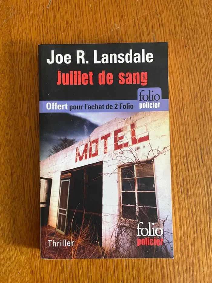 Livre juillet de sang de Joe R. Lansdale