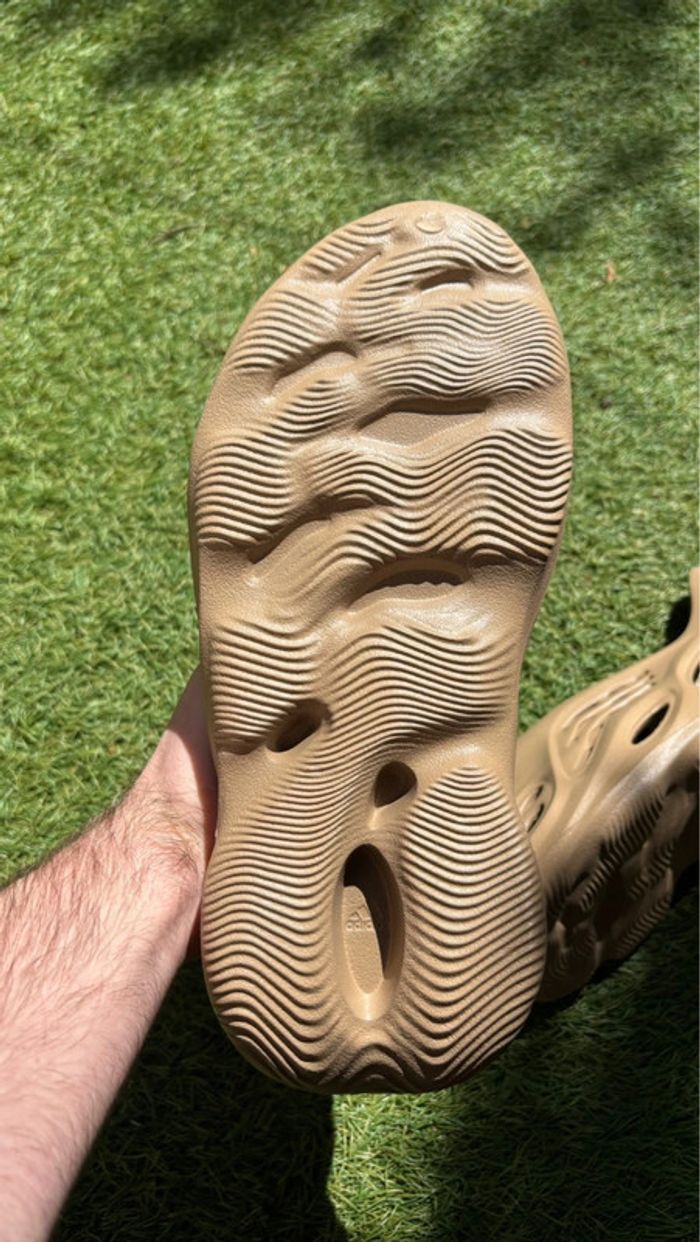 Adidas Yeezy Foam Runner Clay taupe - photo numéro 5