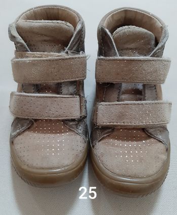 Chaussures à scratchs dorées fille - GBB - 25
