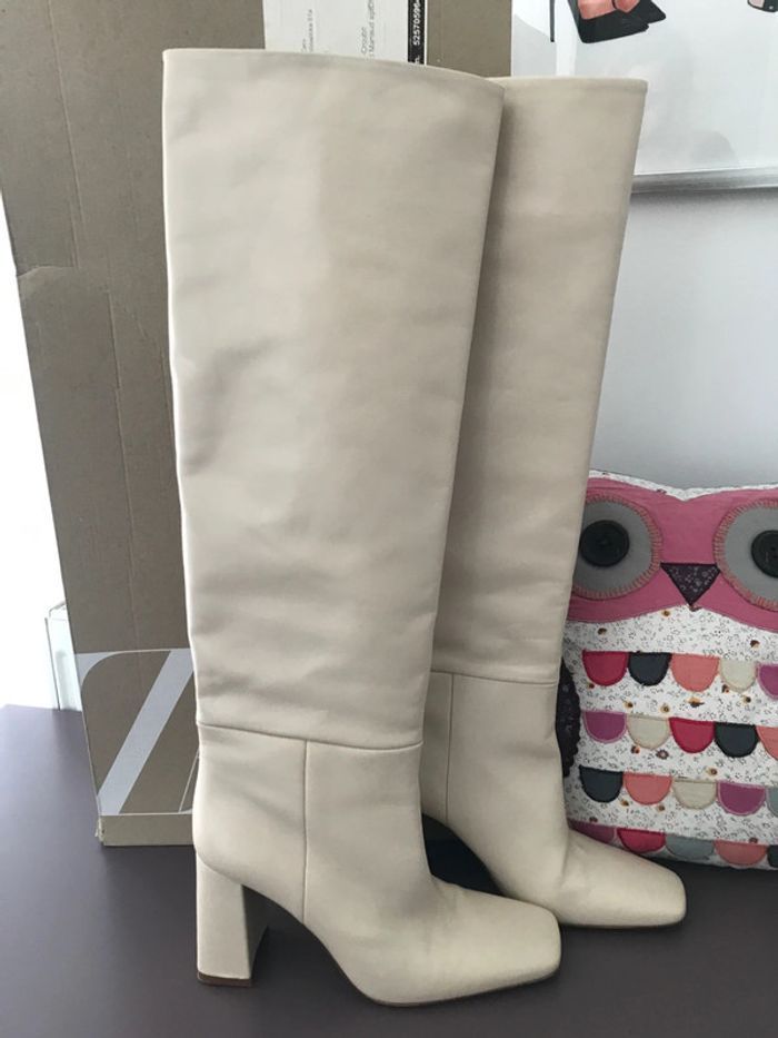 Bottes Zara 38 crème cuir bouts carrés - photo numéro 4