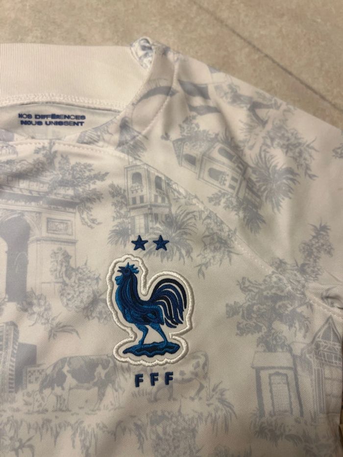 Maillot de foot Nike équipe de France Collector taille 5/6 ans authentique neuf - photo numéro 2