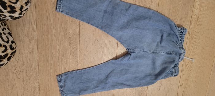 Jeans léger h&m 92 - photo numéro 2