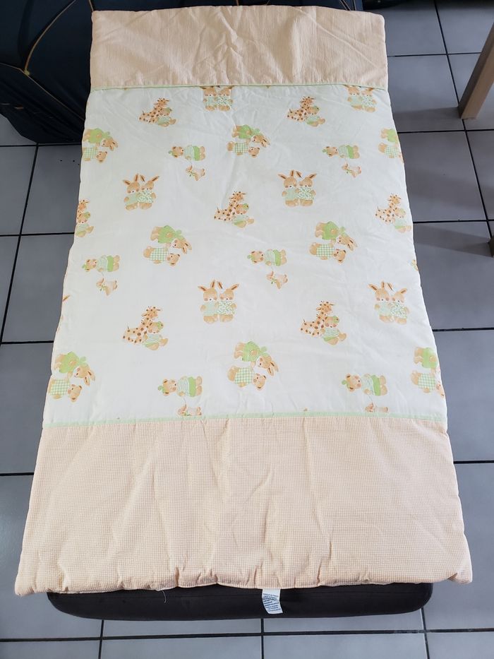 Couette et draps housse