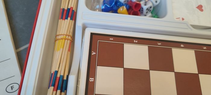 Jeux société noirs 400 possibilités de jeux - photo numéro 7