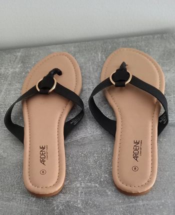 Tongs confortables NEUVES p38