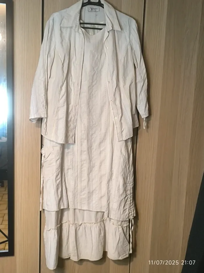 Robe beige + surchemise (46)