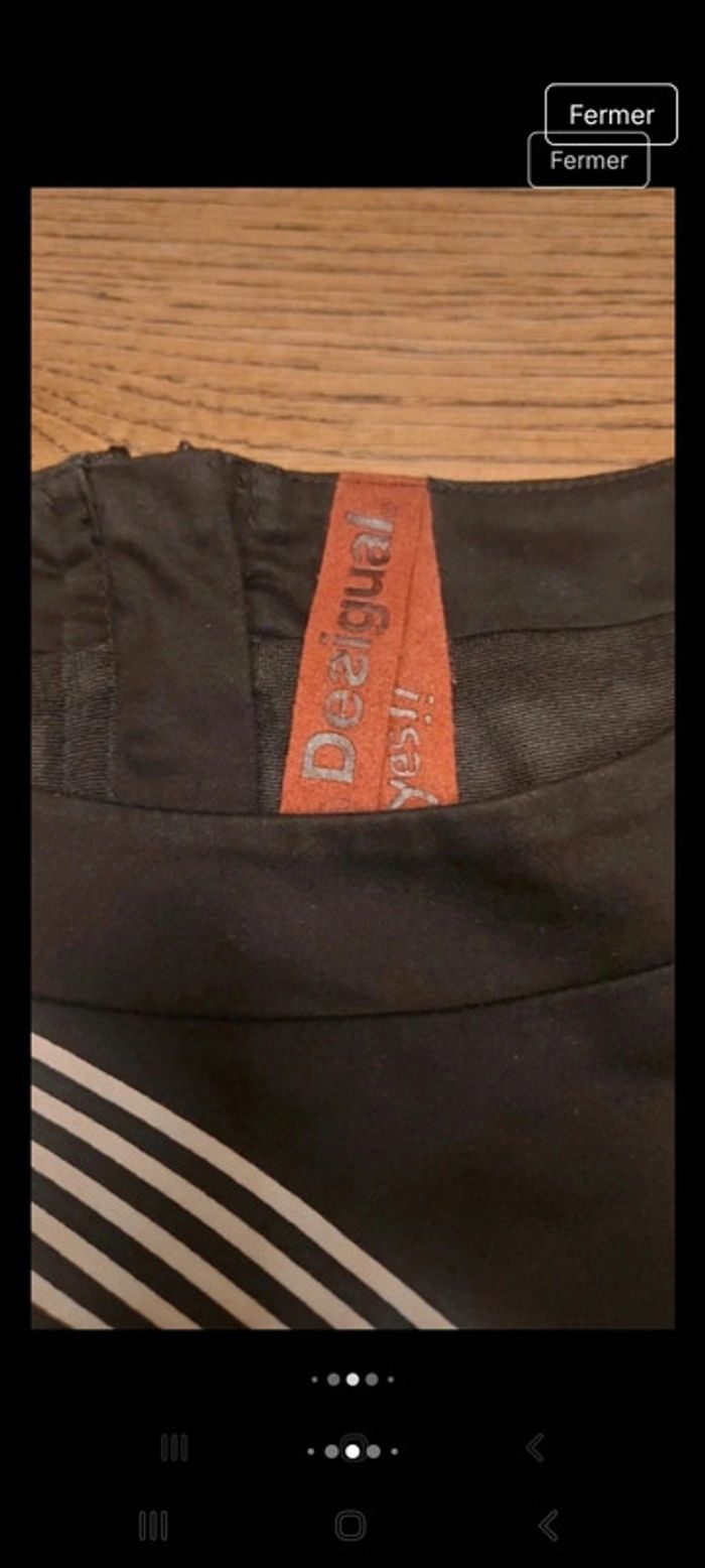 Jolie Robe Desigual fond Noir eur 42 - photo numéro 13