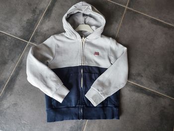 Sweat zippé