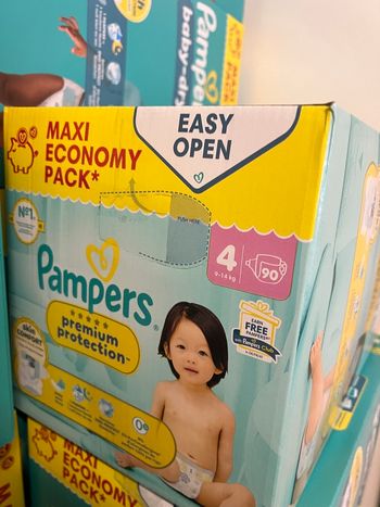 Couches Pampers 