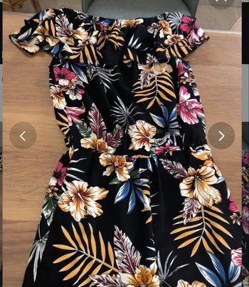 Combinaison pantalon avec haut à volant et élastique taille 14 ans de marque Jolie Angel en parfait état à 20 euros