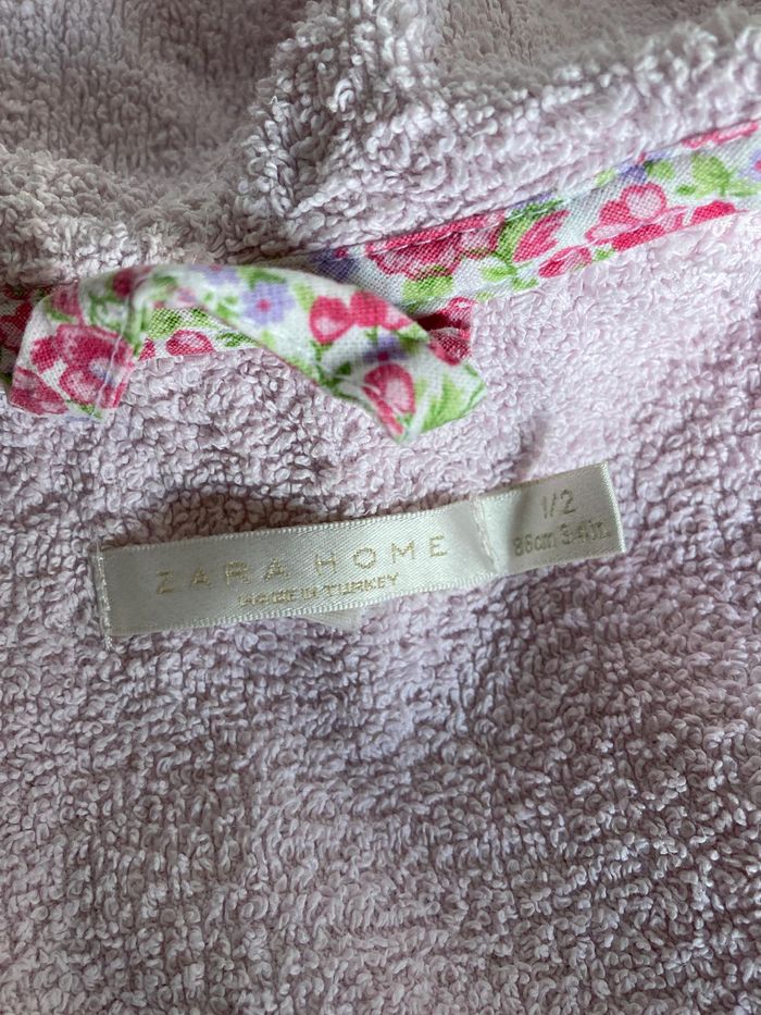 Peignoir fille 1‑2 ans (86 cm) Zara Home – Rose pâle, brodé oiseau, bon état - photo numéro 2