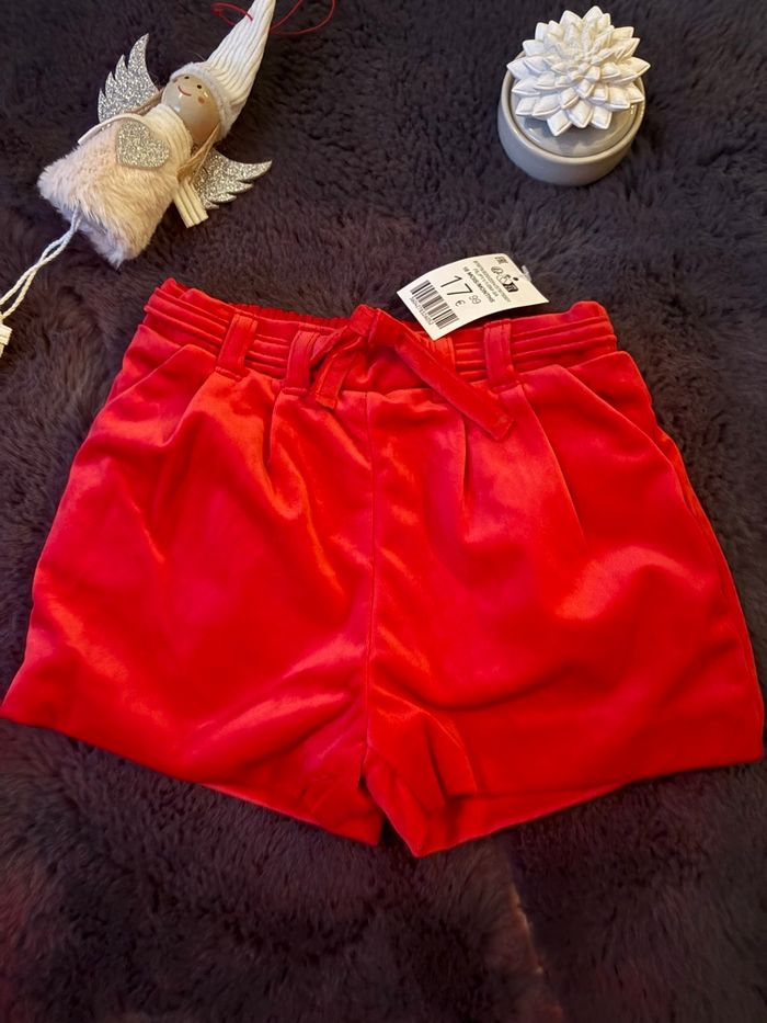 Short rouge obaibi 18 mois - photo numéro 3