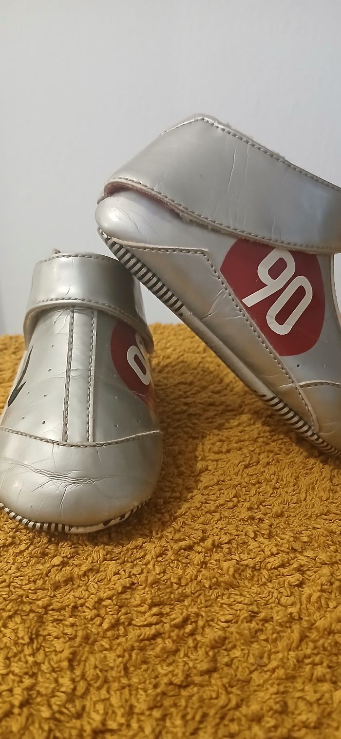 Bascket vintage Nike 90 . Mixte pointure 19,5