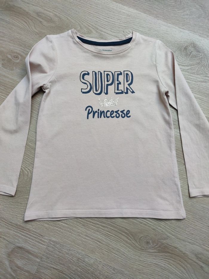 T-shirt fille 4 ans neuf