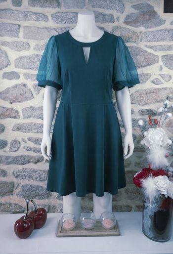 Robe élégante émeraude enchantée vert paon Femme taille 54 marque Asos 🌺 