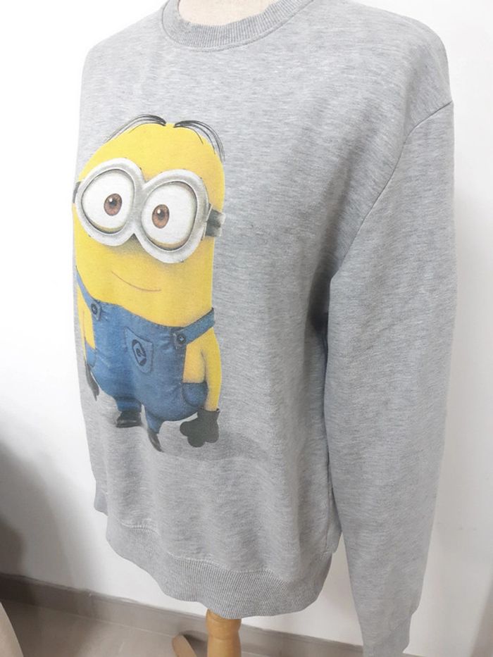 Pull gris Minion T38 - photo numéro 3