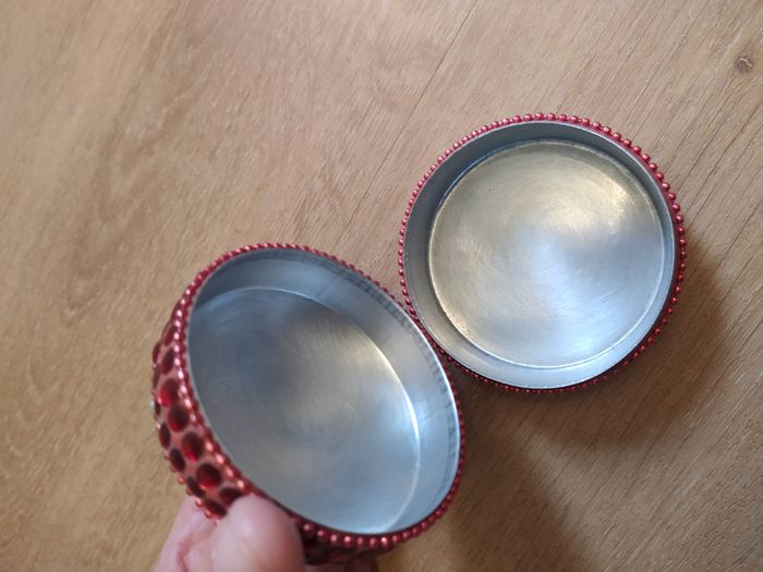 Petite boîte métal strass rouge - photo numéro 9