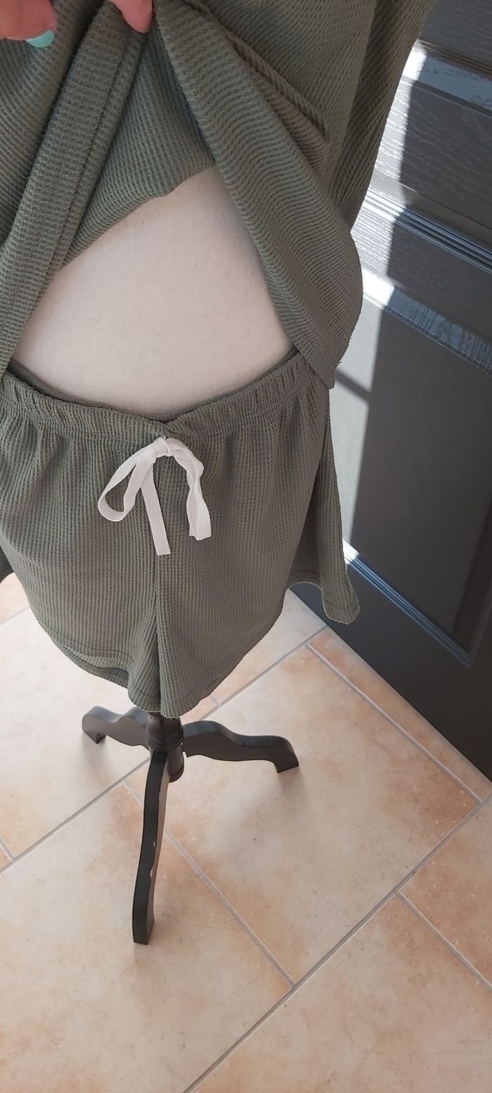 ensemble short et tee shirt - photo numéro 2