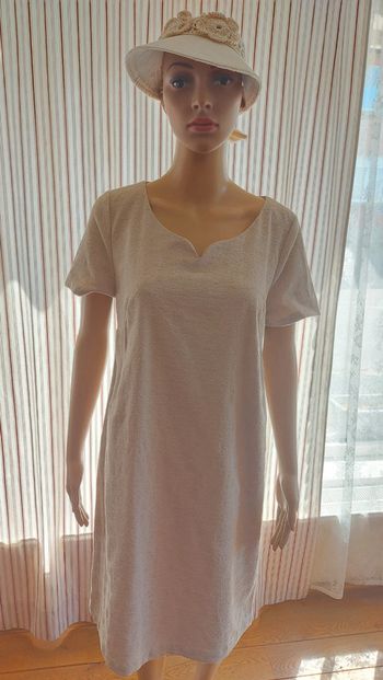 Robe Axiome Women taille 44 couleur beige