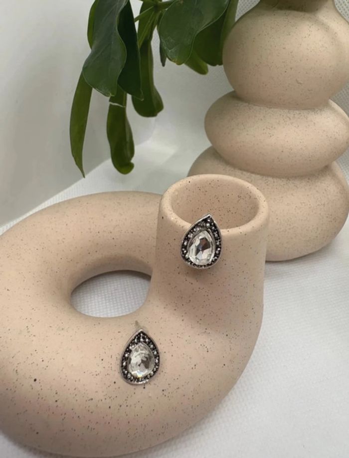 Boucle d'oreille façon goutte d'eau - photo numéro 2