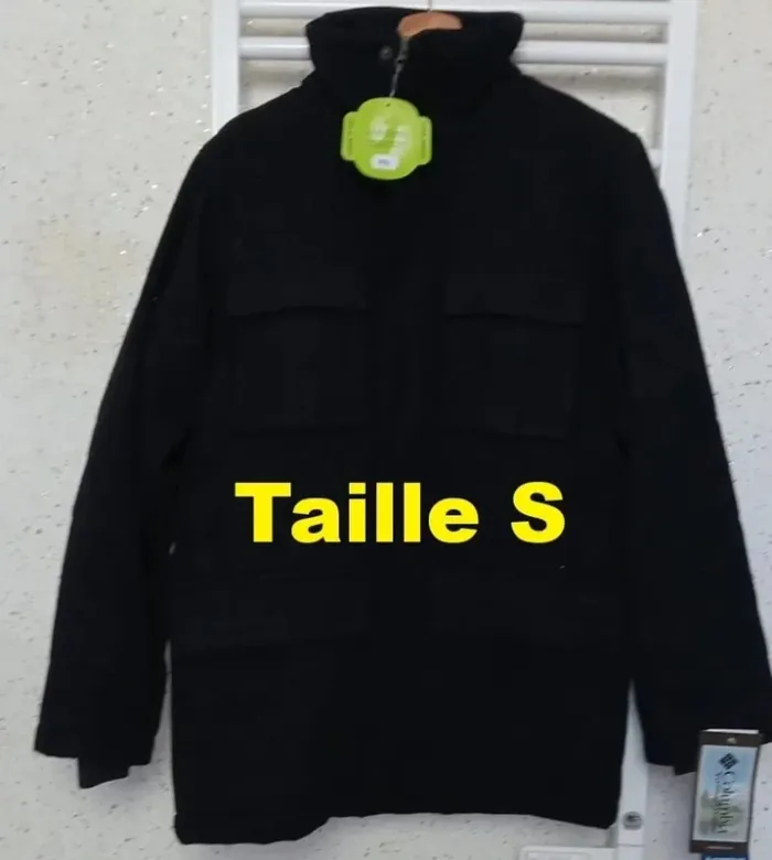 Veste noire 70 % Laine Columbia Taille S